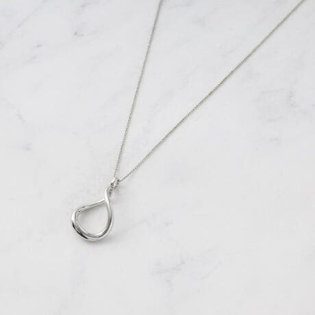 [^ԁF10104032]yfUCzVvȂĉ郁^̋ȐlbNXB悢傫łǂȃR[fBl[gɂ킹₷ANZT[łBƖ̊֌WɂAۂFČꍇ܂B܂Ap\REX}[gtHȂǂ̊ɂA኱iƉ摜̃J[قȂꍇ܂B