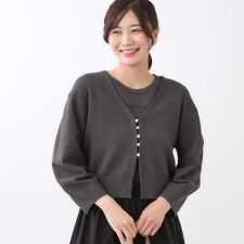 【軽い羽織に◎／セットアップ可】パール調ボタン付きカーディガン