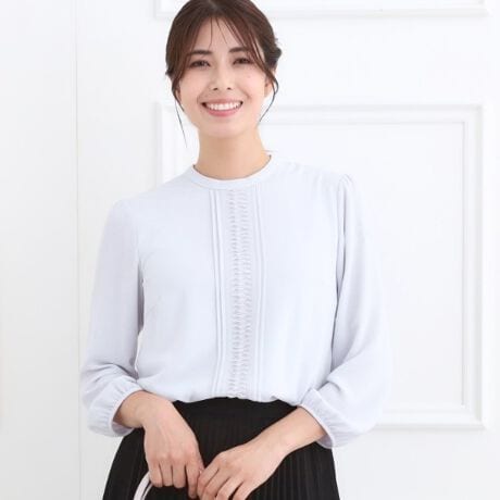 [^ԁF10111002]yfUCzn̓̃ZbgAbvX^Cɂ҂̃Ci[uEXBg̔ɓʂ̓W[Wł肵Ă邽߁AƂĂ\tgȒSn̗ǂłBc̃CX^CbVȈۂŁApc킹ɂ҂ȃuEXɂȂĂ܂Btgɂ̓fUC^bÑe[vݍ݁ATCh̓s^bNŎdグĂ܂B߂̃X^hlbNőlۂ͋CɎdグ܂Byfށz_[ɂVN̂悤Ȍ򊴂ƃ|GXeɂ钅Sn̗ǂW[WfނłBHŖщH}NAȑfނɂȂĂ܂Bv[eBOƌĂ΂d\̕Ғn̗p邱ƂŁA}ȂKxȓĂ܂BƖ̊֌WɂAۂFČꍇ܂B܂Ap\REX}[gtHȂǂ̊ɂA኱iƉ摜̃J[قȂꍇ܂B