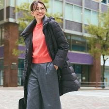 【定番人気／ウエスト調整可】フーデッドロングダウンコート