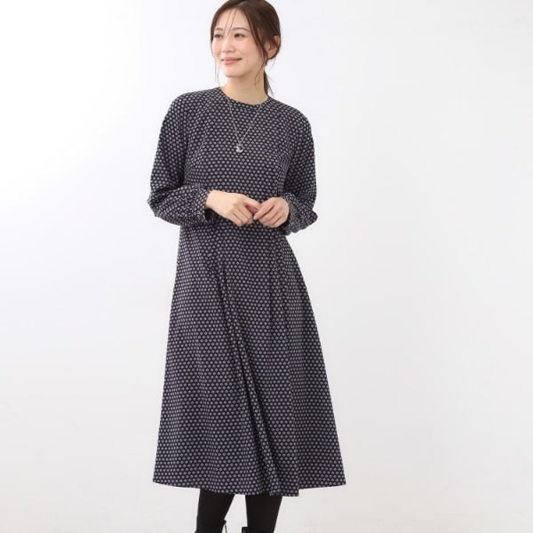 リフレクト　ニット　ドッキングワンピース　ベージュ　13号 袖口パール付きアシメリブニットドッキングワンピース