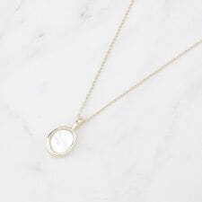 天然シェルプレートペンダントネックレス