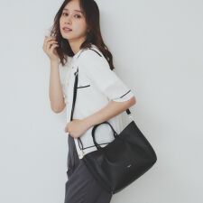 【軽量合皮】2WAYミドルサイズトートバッグ