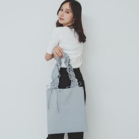 [^ԁFC5914005]肪tɂȂĂ|GXefނ̃g[gobOBhXgłD݂̒ɃTCY\ȕ֗obOyfUCzEA4TCY[\E肪hXgdlŃTCY\Edɕ֗ȃ|PbgtiO2A1jEF̂肰ȂhJiȈہE|GXefނŋCyɎĂACeydlzE|PbgF~1 O~2EA4t@C[Ɩ̊֌WɂAۂFČꍇ܂B܂Ap\REX}[gtHȂǂ̊ɂA኱iƉ摜̃J[قȂꍇ܂Bd:225g