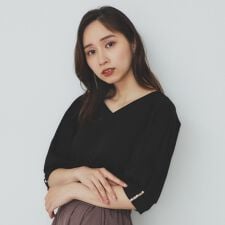 《5色展開》Vネックタックパフスリーブトップス【洗濯機洗い可UVケア接触冷感】