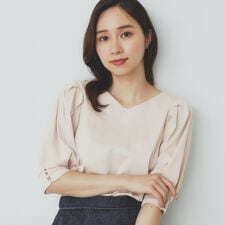 《5色展開》Vネックタックパフスリーブトップス【洗濯機洗い可UVケア接触冷感】