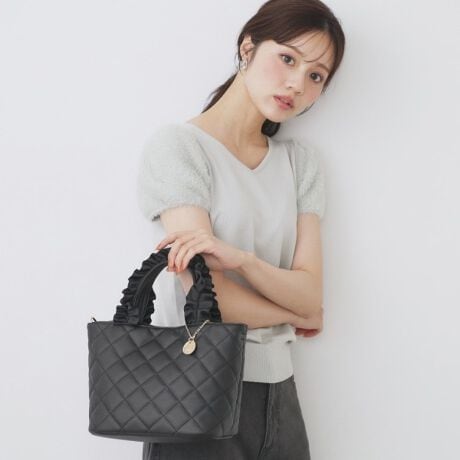 [^ԁFC5914007]̃ti2WAYdl̃~hg[gobOyfUCzEGKgȃtƃLeBOfUC2WAYobOBV_[XgbvtŁAX^Cɍ킹Ďς̂͂łBE_炩gpALeBOH{ĂfC[[XɍœKȃACełBEɂ͎dɕ֗ȃ|PbgtB1̓t@Xi[tĂ܂E500ml̃ybg{g[\łyȂ|CgzEJWAȃfjX^CAꂢ߂ȃs[Xɍ킹āAR[fBl[giグBV[I΂􂷂AꂽfUC͂łBydlzE|PbgF~3Ɩ̊֌WɂAۂFČꍇ܂B܂Ap\REX}[gtHȂǂ̊ɂA኱iƉ摜̃J[قȂꍇ܂Bd:445g