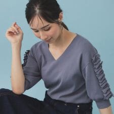 ラップフリルVネックニット【洗濯機洗い可接触冷感UVケア】