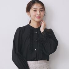 インデックス(index)のタックフリルバンドカラーブラウス【洗濯機OKイージーアイロン】