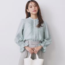 インデックス(index)のタックフリルバンドカラーブラウス【洗濯機OKイージーアイロン】