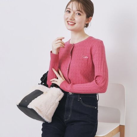 [^ԁFC5834004]iȃP[u҂݂ƎhJ͓IȃJ[fBKyfUCzEŜɎ{ꂽׂ₩ȃP[u҂݂ÅƏioB VvȂfUCłBE̔zF|CghJAT߂ȂڂANZgɁB uh炵ꂽfBe[܂BES[h̃{^肰Ȃ؂₩vXB N[lbÑVvȃCƑ܂āAǂȃR[fɂގdオłBEƐ̃u҂݂AŜ̃VGbg߁AƊvXB ו܂ŌvZꂽfUC͂łByfށzEyďvȑfނgpAVɂȂɂ̂ŖZXɂ҂BE_炩炩ȔGŁAԒĂKȒSnL[vBE悢gAG߂̕ςڂɂBɃ}VEHbVułȒPłBƖ̊֌WɂAۂFČꍇ܂B܂Ap\REX}[gtHȂǂ̊ɂA኱iƉ摜̃J[قȂꍇ܂B