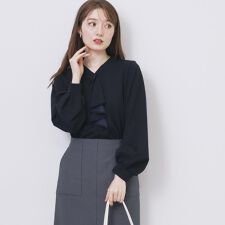 ボウタイフリルトップス【洗濯機OKストレッチイージーアイロン防シワ】《S～3L》