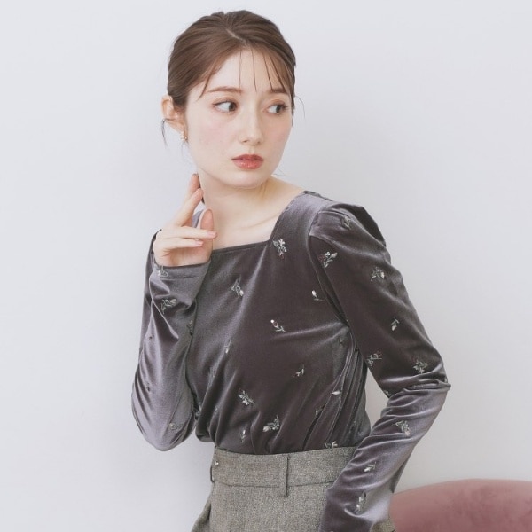 バックシャン小花刺繍ベロアトップス【洗濯機OK】