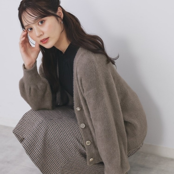 ラメフェザーヤーンVネックカーディガン【洗濯機OK】 | インデックス