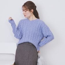 ラメ混ファンシーケーブルVネックニット【洗濯機OK】