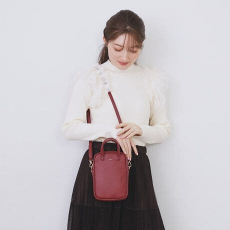 [^ԁFC5915002]yfUCzEcXNGÃRpNgtHiȃfUCBEV_[XgbvO\2waydlBEn[g|[`̓`[ƂĂARC⏬̎[ɂBydlzE\ȃV_[tE|PbgFwʁ~1A~1Ɩ̊֌WɂAۂFČꍇ܂B܂Ap\REX}[gtHȂǂ̊ɂA኱iƉ摜̃J[قȂꍇ܂Bd:290g