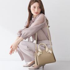 2WAYバイカラーリボンハンドル合皮ミドルトートバッグ