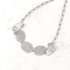 【透かし柄】フラワーモチーフネックレス