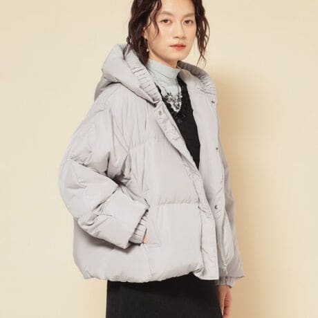 [^ԁFK9294101]yfUCzVvȂꂽfUCŁAgƃX^CbV𗼗fUC_EB̃hXgŃVGbgAW\Ȃ̂|CgłB䗃̓{^ƃt@Xi[WgŁAgCO֓ɂdlƂĂgJWAȃR[fBl[gɂ҂łByfށz\tgŒ悢̂^t^gpĂ܂BlߕF_E80AtFU[20yȂ|CgzpcɂXJ[gɂŁAjAX̂郉CgO[AԂ̃NAtF~jȃx[W3FWJłBydlzE|PbgF~2En聦Ɩ̊֌WɂAۂFČꍇ܂B܂Ap\REX}[gtHȂǂ̊ɂA኱iƉ摜̃J[قȂꍇ܂Bd:38(M)690g