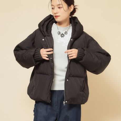 [^ԁFK9294101]yfUCzVvȂꂽfUCŁAgƃX^CbV𗼗fUC_EB̃hXgŃVGbgAW\Ȃ̂|CgłB䗃̓{^ƃt@Xi[WgŁAgCO֓ɂdlƂĂgJWAȃR[fBl[gɂ҂łByfށz\tgŒ悢̂^t^gpĂ܂BlߕF_E80AtFU[20yȂ|CgzpcɂXJ[gɂŁAjAX̂郉CgO[AԂ̃NAtF~jȃx[W3FWJłBydlzE|PbgF~2En聦Ɩ̊֌WɂAۂFČꍇ܂B܂Ap\REX}[gtHȂǂ̊ɂA኱iƉ摜̃J[قȂꍇ܂Bd:38(M)690g