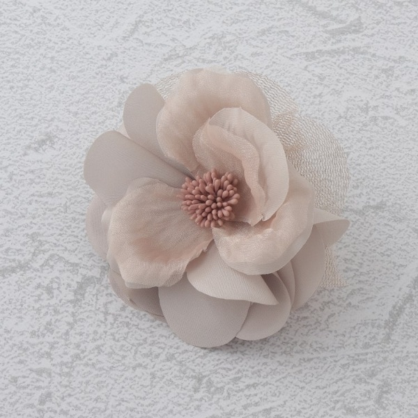 no.105 ナチュラルな大人コサージュ（ベージュ）