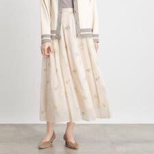 オーガンジー刺繍タックスカート