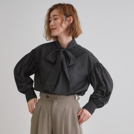 [^ԁF76882008]ʂȓfC[܂ŁA؂₩Y1yfUCzقǂ悢̂VA[fނƁAtF~jȃ{E^CfUC̃uEXB^C͎Oł2WAYdlBX^hJ[ɕςAƂۂŒĂ܂BySnŁÂ郊bNXVGbgBɎ{V[OMU[|CgŁA1Œ̉؂₩ۗ܂BJtXɍׂ^bN{Ă̂|CgBjbgAE^[C[hăJtXƌ̃ANZgɂȂ܂Byfށzقǂ悢̃VA[fށBȂ̂悤ȃi`ƃ|GXë₷˔fނłBƂ^b`ŃV[Y􂷂1łByX^COz{[VGbg؂₩ŁA1łƗĂ̏oACeBjbgxXgƃC[hȂ߂łBfjŃJWAɁAXbNXi[XJ[gƍ킹ďiȃLCڃR[fɂ҂Bǂȃ{gXƂǂALX^COy߂܂BƖ̊֌WɂAۂFČꍇ܂B܂Ap\REX}[gtHȂǂ̊ɂA኱iƉ摜̃J[قȂꍇ܂By25SSz