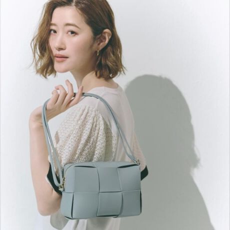 [^ԁF76942013]yfUCzANZT[oŎꂽṽbV~jV_[BRpNgȂKvȂ̂[łTCYBzX}[gtHAϕiȂǂXbL܂܂BydlzE|PbgF~1Ɩ̊֌WɂAۂFČꍇ܂B܂Ap\REX}[gtHȂǂ̊ɂA኱iƉ摜̃J[قȂꍇ܂By25SSzd:250g(TvTCY)