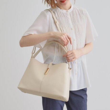 [^ԁF76902069]yfUCzxg̃^p[cɑ݊iȃLC߃V_[B{̂͏_炩V{̂fނɁA͗ngpyʐ݌vBetłdɂg₷[́Bd؂ƃ|Pbg[ŋ@\IBO\ȃV_[xgt2WAYBydlzE|PbgF~4Ɩ̊֌WɂAۂFČꍇ܂B܂Ap\REX}[gtHȂǂ̊ɂA኱iƉ摜̃J[قȂꍇ܂By25SSzd:640g(TvTCY)