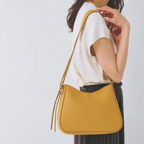 [^ԁF76902065]yfUCzTChobNfUC̃ChxgV_[obOBgh̃ChV_[ɁAEhtH̃VvfUCłB500ml̃ybg{gⒷźAɎ[\ȃTCYłBV_[͒߂łA|΂ߊ|ł܂ByfށzV{鍇vgpĂ܂BydlzE|PbgF~1Ɩ̊֌WɂAۂFČꍇ܂B܂Ap\REX}[gtHȂǂ̊ɂA኱iƉ摜̃J[قȂꍇ܂By25SSzd:350g(TvTCY)