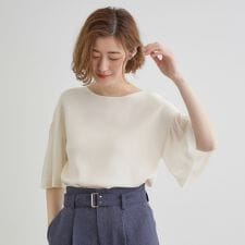 【嬉しい機能付き】やわらかドライタッチシアーフレアスリーブニット