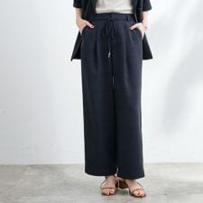 ロープベルトで差がつく 洗練リラックスパンツ