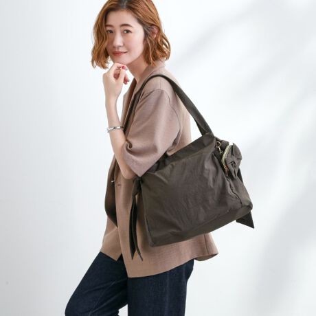 [^ԁF76904001]yfUCzHfނ̃nhV_[Bnh́A_炩fނŌ|₷łBTCh̓mbgfUCB{тɂAWł܂Bfނ̃{`[tt̃`[|[`ZbgłBeʂyʂŁAו̑ɃIXXłBydlzE|PbgFO~1 ~2E|[`tƖ̊֌WɂAۂFČꍇ܂B܂Ap\REX}[gtHȂǂ̊ɂA኱iƉ摜̃J[قȂꍇ܂By25SSzy25AWzd:245g(TvTCY)