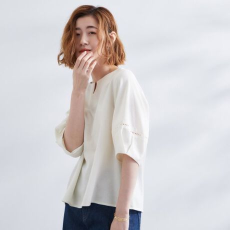 [^ԁF76882055]Ɍ܂ RVXuEXyfUCzXeBbNȖfނgpRVXuEXłB̓Iɖc񂾃^X[ufUCAV[ɂ͂[X؂ւĔ̂|CgtĂ܂B܂̓fReC茩̃L[lbNfUCB5ŋCɂȂ̘rۂJo[ĂŜ鑳łB̃fUC肵Ă̂ŁAfUCłp܂B͗܊JdlŁA̋݃{^咣߂CȂANZgɁBg͌܂Ƀ^bNĂ̂ŁAӂ莩RɍLACVGbgɂȂĂ܂Byfށz\ʂɉʊA郉XeBbNȈۂ̐ngpĂ܂BigՂ@łȂAقǂ悭ƊofނłBbVDɂȂĂ܂̂Ōy₩ɗĂ܂ByX^COzx[VbNȃpcXJ[gƂR[fBlCg₷AɃ|CgfUCȂ̂Œ݂{gƍ킹ĂĂ܂BƖ̊֌WɂAۂFČꍇ܂B܂Ap\REX}[gtHȂǂ̊ɂA኱iƉ摜̃J[قȂꍇ܂By25SSzy25AWz