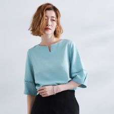 お洒落に決まる 麻調袖コンシャスブラウス