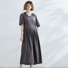 【晴れの日も雨の日も】撥水エアリーフレアスリーブワンピース