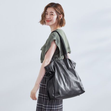 [^ԁF76904035]yfUCzA4TCYۂeʂՂ̏c^g[gobOBВfUCŃTCh̍iŃtH̕ωy߂܂B߂̃nhŌ|₷łBJ[ɂđfނႢ܂BydlzE|PbgF~4EA4TCY[Ɩ̊֌WɂAۂFČꍇ܂B܂Ap\REX}[gtHȂǂ̊ɂA኱iƉ摜̃J[قȂꍇ܂By25AWzd:530g(TvTCY)