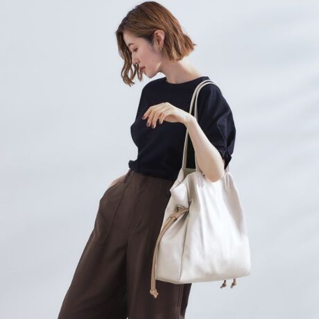 [^ԁF76904035]yfUCzA4TCYۂeʂՂ̏c^g[gobOBВfUCŃTCh̍iŃtH̕ωy߂܂B߂̃nhŌ|₷łBJ[ɂđfނႢ܂BydlzE|PbgF~4EA4TCY[Ɩ̊֌WɂAۂFČꍇ܂B܂Ap\REX}[gtHȂǂ̊ɂA኱iƉ摜̃J[قȂꍇ܂By25AWzd:530g(TvTCY)