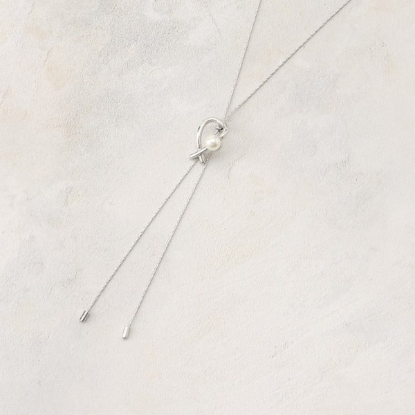 パール調メタルスライドネックレス