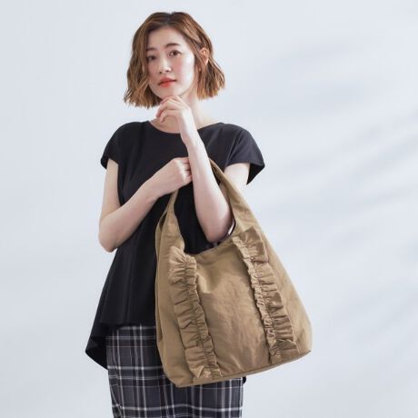 [^ԁF76904034]yfUCzcC̃ttF~jȃg[gobOBHfނgpĂ̂ŏ̉JłSłB|₷nh̒ƃTCh̃zbNŌ`̕ωy߂܂Bnh̑yʑfނł}`Aו̑ɃIXXłBo|ɂdɂgig[głBydlzE|PbgF~3EA4TCY[Ɩ̊֌WɂAۂFČꍇ܂B܂Ap\REX}[gtHȂǂ̊ɂA኱iƉ摜̃J[قȂꍇ܂By25AWzd:240g(TvTCY)