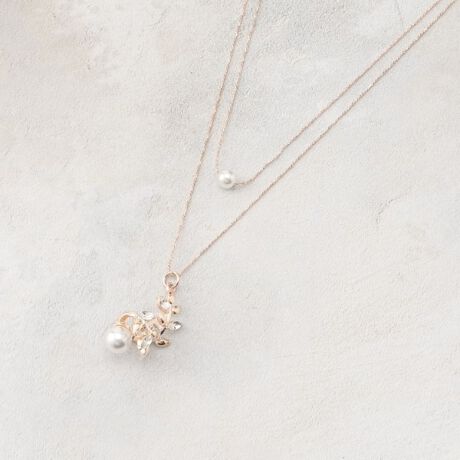 [^ԁF76984021]؂₩ȉԂ̃`[t̃AVgbNfUClbNXByfUCziȃtFCNp[ƁA@ׂɃfUCꂽt[`[t̃rW[gݍ킹gbvlbNXBS[hƃVo[AsNVo[3FWJŁAꂼ̃X^Cɍ킹đIׂ܂By₩ȃ`F[񌳂ɗDYAJWAGKgȃV[܂ŕLBfC[gɂAʂȓɂ҂̃ACełBƖ̊֌WɂAۂFČꍇ܂B܂Ap\REX}[gtHȂǂ̊ɂA኱iƉ摜̃J[قȂꍇ܂By25AWz