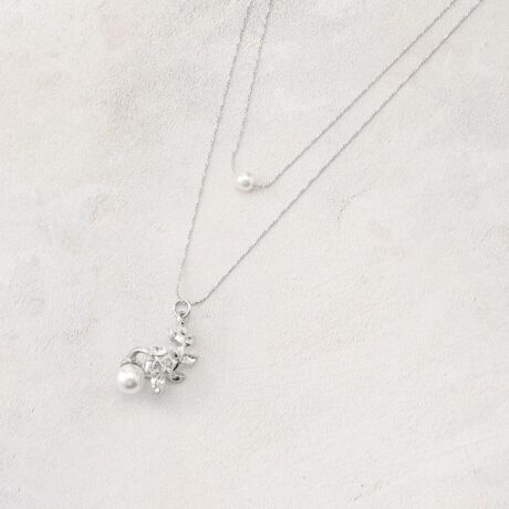 [^ԁF76984021]؂₩ȉԂ̃`[t̃AVgbNfUClbNXByfUCziȃtFCNp[ƁA@ׂɃfUCꂽt[`[t̃rW[gݍ킹gbvlbNXBS[hƃVo[AsNVo[3FWJŁAꂼ̃X^Cɍ킹đIׂ܂By₩ȃ`F[񌳂ɗDYAJWAGKgȃV[܂ŕLBfC[gɂAʂȓɂ҂̃ACełBƖ̊֌WɂAۂFČꍇ܂B܂Ap\REX}[gtHȂǂ̊ɂA኱iƉ摜̃J[قȂꍇ܂By25AWz