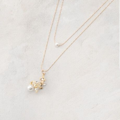 [^ԁF76984021]؂₩ȉԂ̃`[t̃AVgbNfUClbNXByfUCziȃtFCNp[ƁA@ׂɃfUCꂽt[`[t̃rW[gݍ킹gbvlbNXBS[hƃVo[AsNVo[3FWJŁAꂼ̃X^Cɍ킹đIׂ܂By₩ȃ`F[񌳂ɗDYAJWAGKgȃV[܂ŕLBfC[gɂAʂȓɂ҂̃ACełBƖ̊֌WɂAۂFČꍇ܂B܂Ap\REX}[gtHȂǂ̊ɂA኱iƉ摜̃J[قȂꍇ܂By25AWz