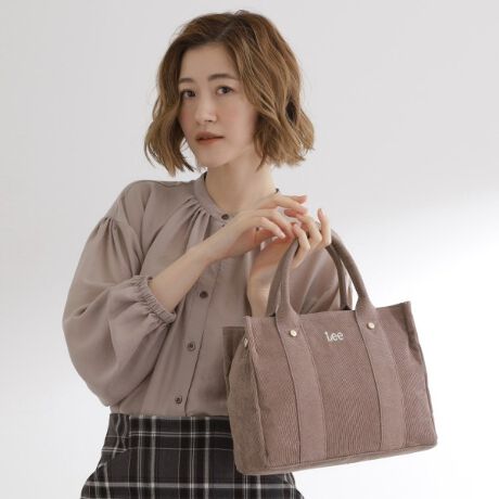 [^ԁF76904063]yfUCzLeeʒg[gőD]̃XNGA^R[fCfނœołBRpNgȂ[͂AlĈ傤ǂTCYłBׂR[fCfނŃJWA߂Ȃ̂|CgłBLeehJS[hŃtF~jłBfނŃV_[WJB769|04076ydlzE|PbgF~3Ɩ̊֌WɂAۂFČꍇ܂B܂Ap\REX}[gtHȂǂ̊ɂA኱iƉ摜̃J[قȂꍇ܂Bd:300g(TvTCY)