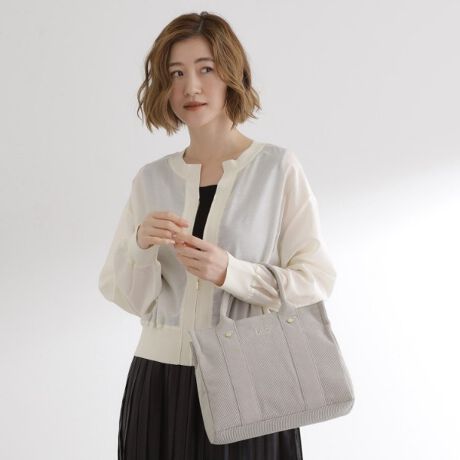 [^ԁF76904063]yfUCzLeeʒg[gőD]̃XNGA^R[fCfނœołBRpNgȂ[͂AlĈ傤ǂTCYłBׂR[fCfނŃJWA߂Ȃ̂|CgłBLeehJS[hŃtF~jłBfނŃV_[WJB769|04076ydlzE|PbgF~3Ɩ̊֌WɂAۂFČꍇ܂B܂Ap\REX}[gtHȂǂ̊ɂA኱iƉ摜̃J[قȂꍇ܂Bd:300g(TvTCY)