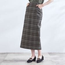 グローブ(grove)の360°伸びて楽なはき心地　すっきり見えタイトスカート