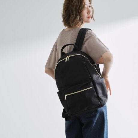 [^ԁF76904065]yfUCzCX^̃AP[gɁA݂Ȃ̂悵lC̝bNj[A܂B܂ł̎g₷@\͂͂̂܂܂ɁAV_[J[ut痎ɂ܂BbNOɁAwʂ̖{̒|PbgEŎo₷ɏC܂BńARۖhL̋@\tłBwʂƃV_[ɃNbVꕉSyB̔wʑɂ̓^ubgA4TCY[\B|Pbg[̋@\ՂłBtgɂB|PbgAMdîɕ֗łBO|PbgɂȂcJtĂ̂ŌȂǂ܂BydlzE|PbgFO~4 ~6 {gz_[~1EA4TCY[̐íARۖhLHĂ܂B̌ʂ͉ivIł͂܂BƖ̊֌WɂAۂFČꍇ܂B܂Ap\REX}[gtHȂǂ̊ɂA኱iƉ摜̃J[قȂꍇ܂Bd:450g(TvTCY)