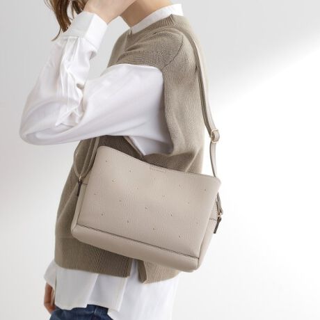 [^ԁF76904077]yfUCztg̏X^bYhbĝ悤ɔztF~jV_[obOBvgpĂ܂B{̐^񒆂́At@Xi[t[ŒȂ̂ŋMdi̎[ɕ֗łBO͓₷}Olbgt̎[BRpNgȂ番ʎ[₷łBydlzE|PbgȂƖ̊֌WɂAۂFČꍇ܂B܂Ap\REX}[gtHȂǂ̊ɂA኱iƉ摜̃J[قȂꍇ܂By25AWzd:300g(TvTCY)