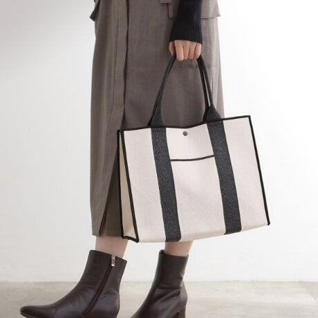 [^ԁF76904069]yfUCzXNGAtH̃jbgg[gA4TCYoꂵ܂B_炩yʂŎ₷AA4TCY傫łB̓Xibv{^tBIWĩIp[h⃉̑fނ|CgłBydlzE|PbgȂEA4TCY[Ɩ̊֌WɂAۂFČꍇ܂B܂Ap\REX}[gtHȂǂ̊ɂA኱iƉ摜̃J[قȂꍇ܂By25AWzd:385g(TvTCY)