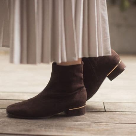 [^ԁF76914049]q[߂ŕ₷Xgb`u[cByfUCz芴q[̃Xgb`u[cBƂ̃^p[ciȈۂłBXgb`ngpĂ̂ŃtBbgAt@Xi[JŒE炭Bɂ̓W[WfނgpADƂӂƂSn܂BC\[NbVAAEg\[͊ɂfނgpĂ܂BVvȃfUCȂ̂ŁAON^OFF킸gfC[gɂ҂ȃACeBylԍHwƂ́zlԂ\Ȍ莩RȓԂŎg悤ɕ݌vAۂ̃fUCɊẅBgroveł́AlԍHwɊÂiJĂACepӂĂ܂BSTCYF22D5cm`23D0cmMTCYF23D0cm`23D5cmLTCYF24D0cm`24D5cmƖ̊֌WɂAۂFČꍇ܂B܂Ap\REX}[gtHȂǂ̊ɂA኱iƉ摜̃J[قȂꍇ܂By25AWzd:Б290g(TvTCY)